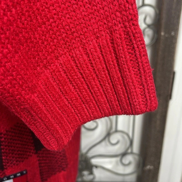 TOMMY HILFIGER
Check Raglan Sleeve Sweater Sz XL(Color Scarlet & Black) NWT - Picture 7 of 16